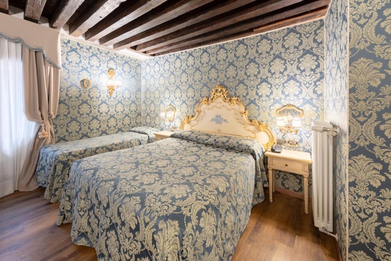 Nocleg ze śniadaniem Residenza La Loggia 2*