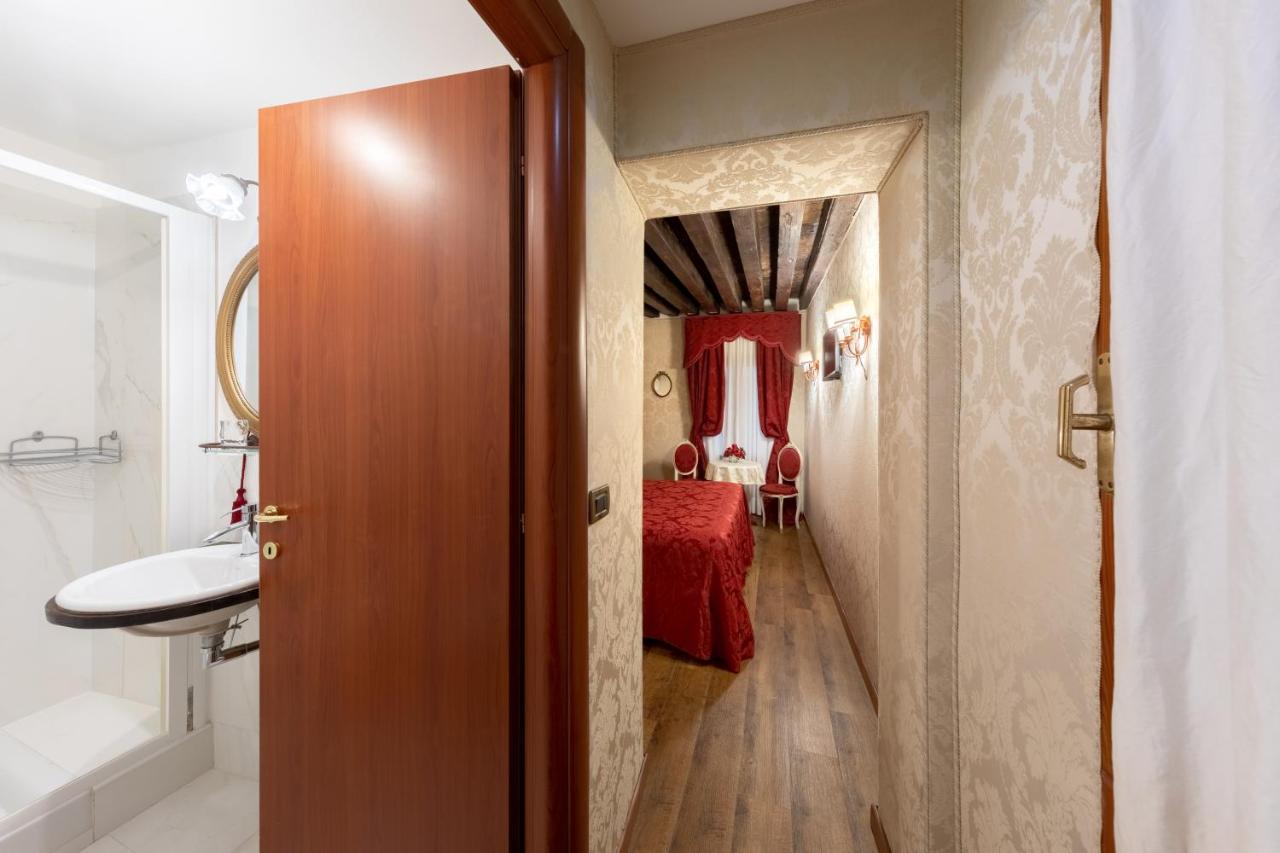 Residenza La Loggia Nocleg ze śniadaniem Wenecja