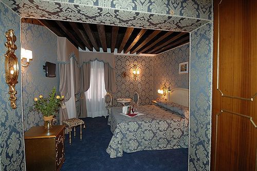 Residenza La Loggia Nocleg ze śniadaniem